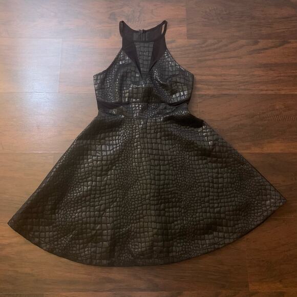 ASTR the Label black shiny snakeskin fit & flare mini dress size XS - Picture 4 of 12